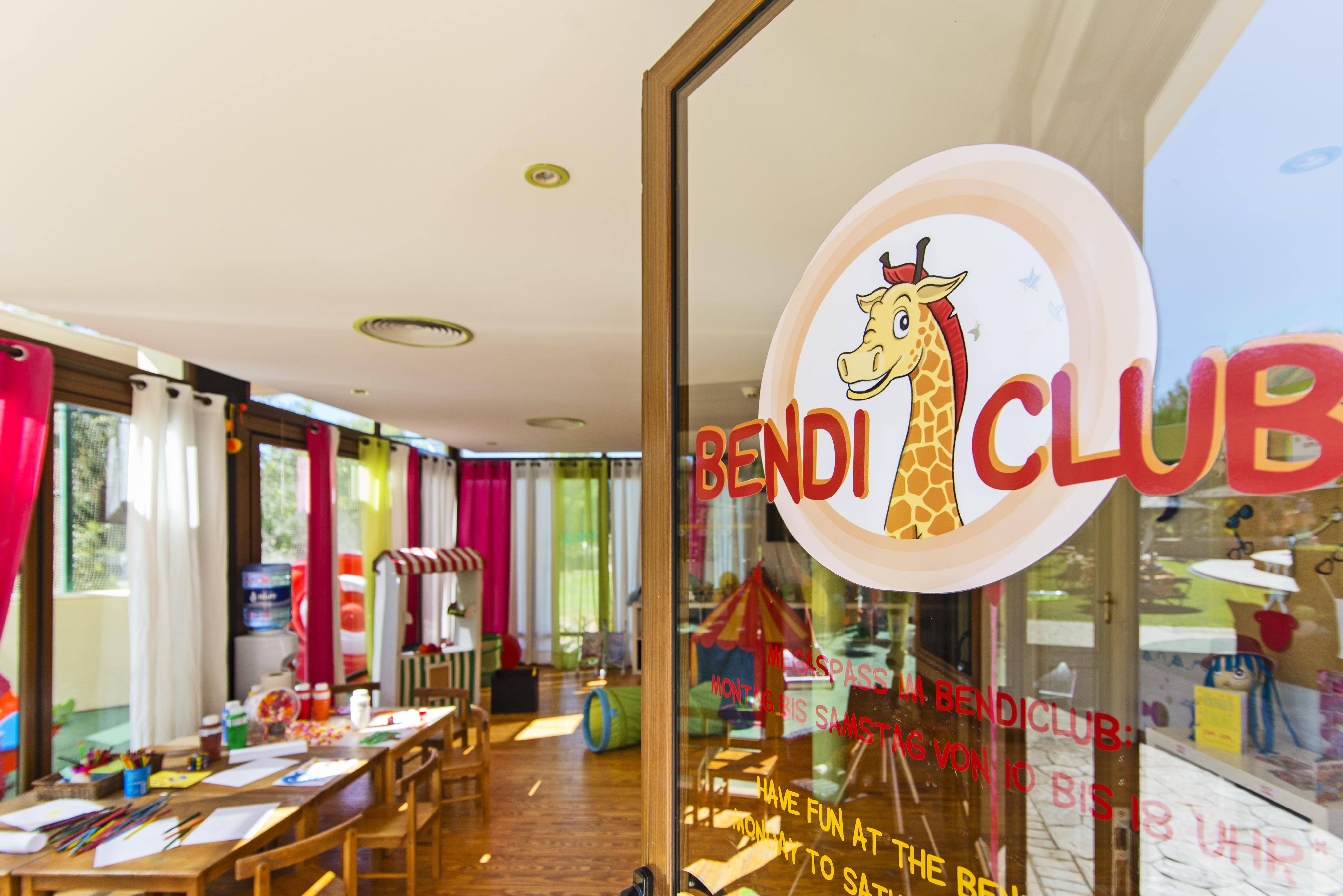 ลินด์เนอร์ กอล์ฟ รีสอร์ต ปอร์ตัลส์ โนวส์ Hotel ปอร์ตัลส์โนส ภายนอก รูปภาพ